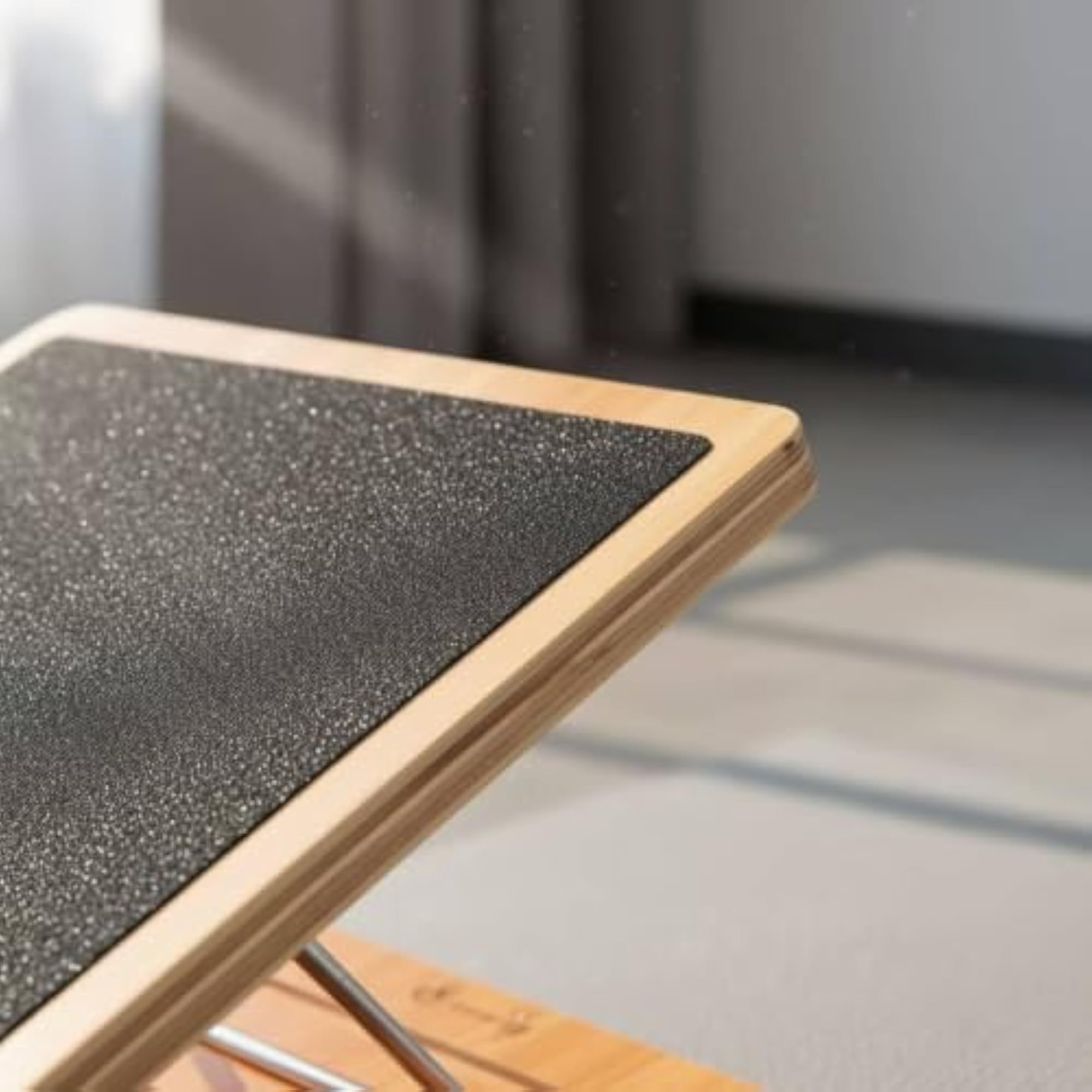 Non-Slip Portable Slant Board with Handle